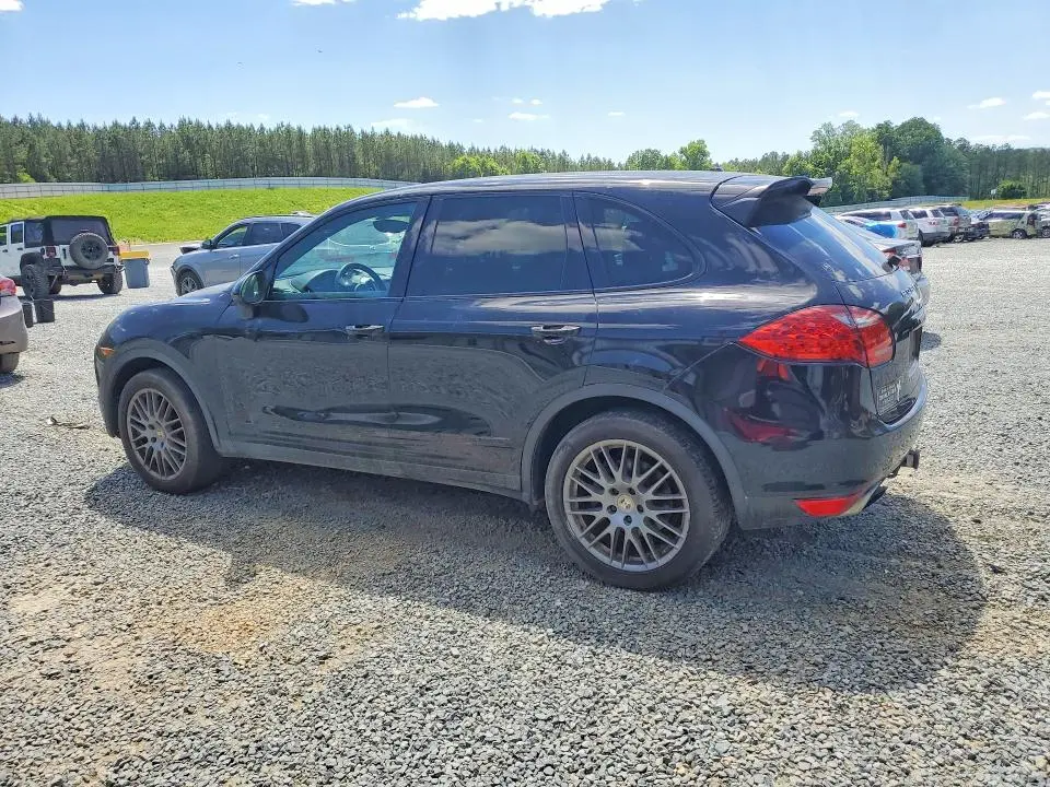 2013 PORSCHE CAYENNE   