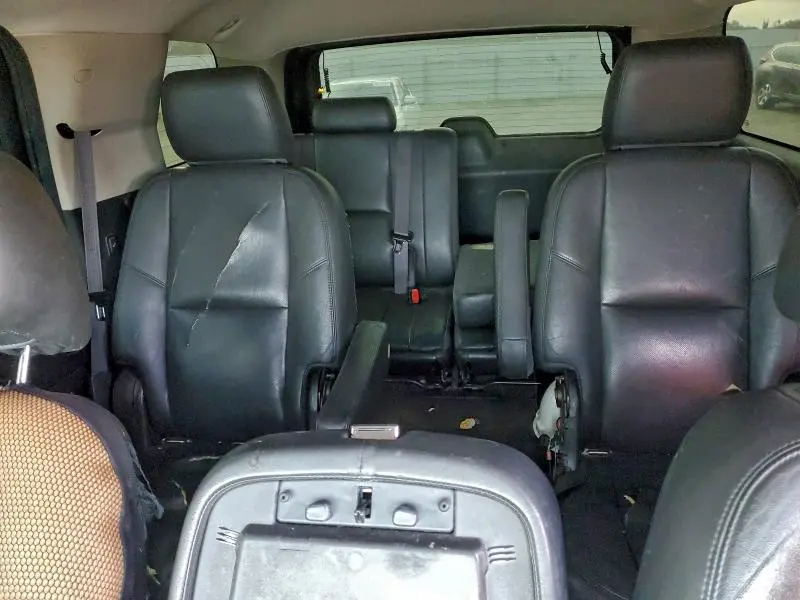 2013 CADILLAC ESCALADE LUXURY  