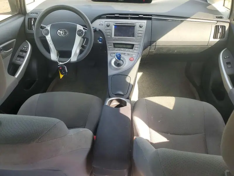 2014 TOYOTA PRIUS THREE  