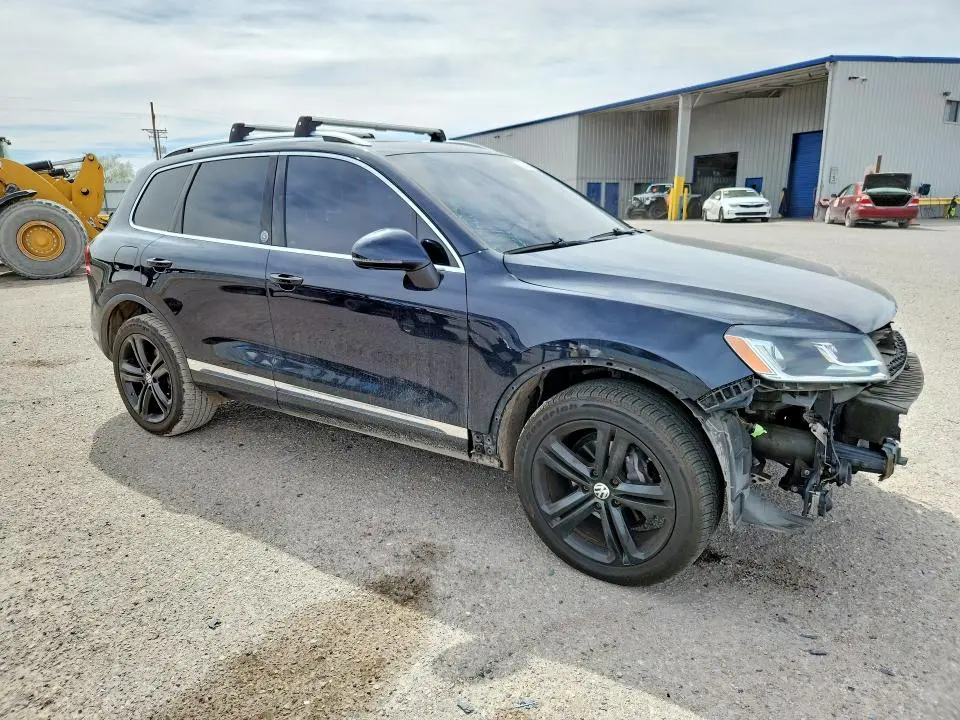 2017 VOLKSWAGEN TOUAREG WOLFSBURG  