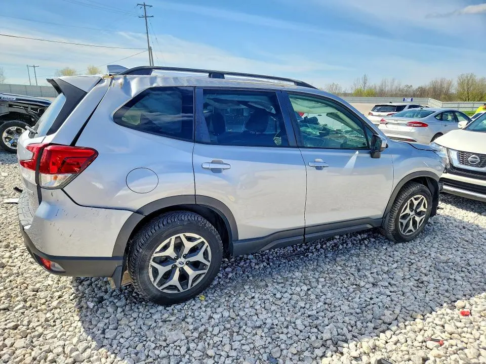 2019 SUBARU FORESTER PREMIUM  