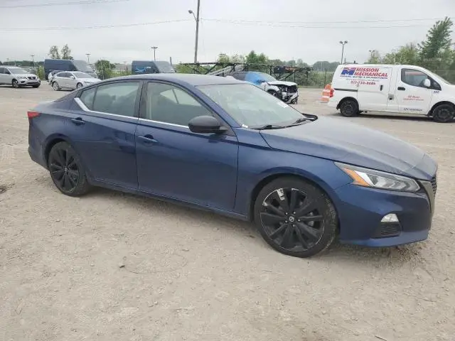 2022 NISSAN ALTIMA SR  