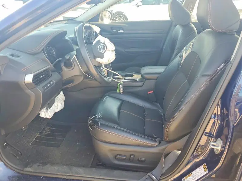 2021 NISSAN ALTIMA SR  