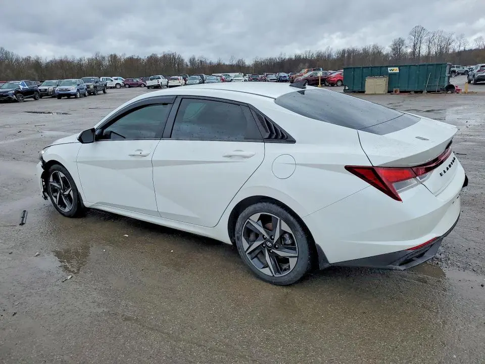 2023 HYUNDAI ELANTRA SEL  