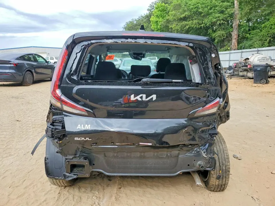 2025 KIA SOUL LX  