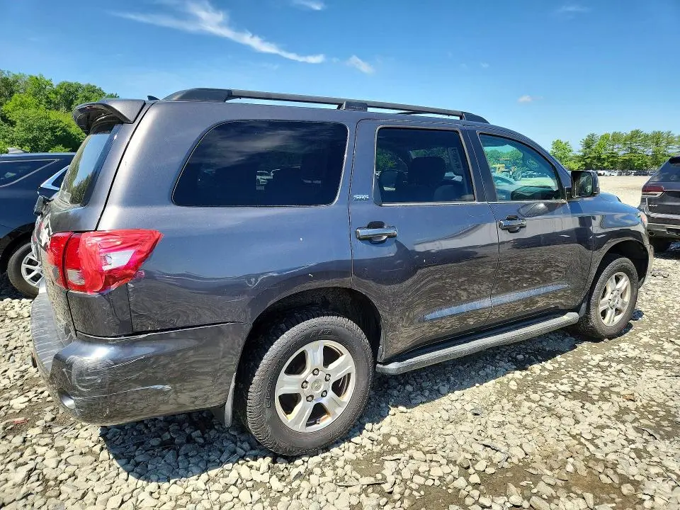 2013 TOYOTA SEQUOIA SR5  
