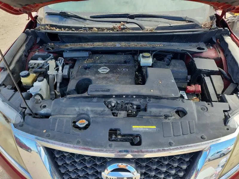 2015 NISSAN PATHFINDER SV  