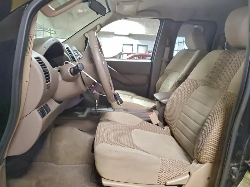 2012 NISSAN FRONTIER SV  