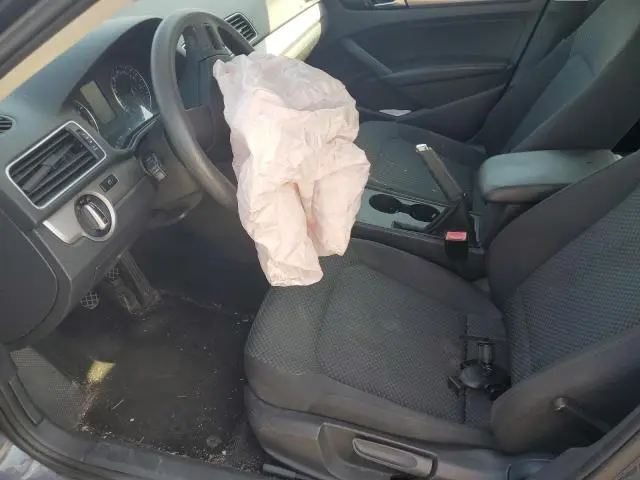 2013 VOLKSWAGEN PASSAT S  