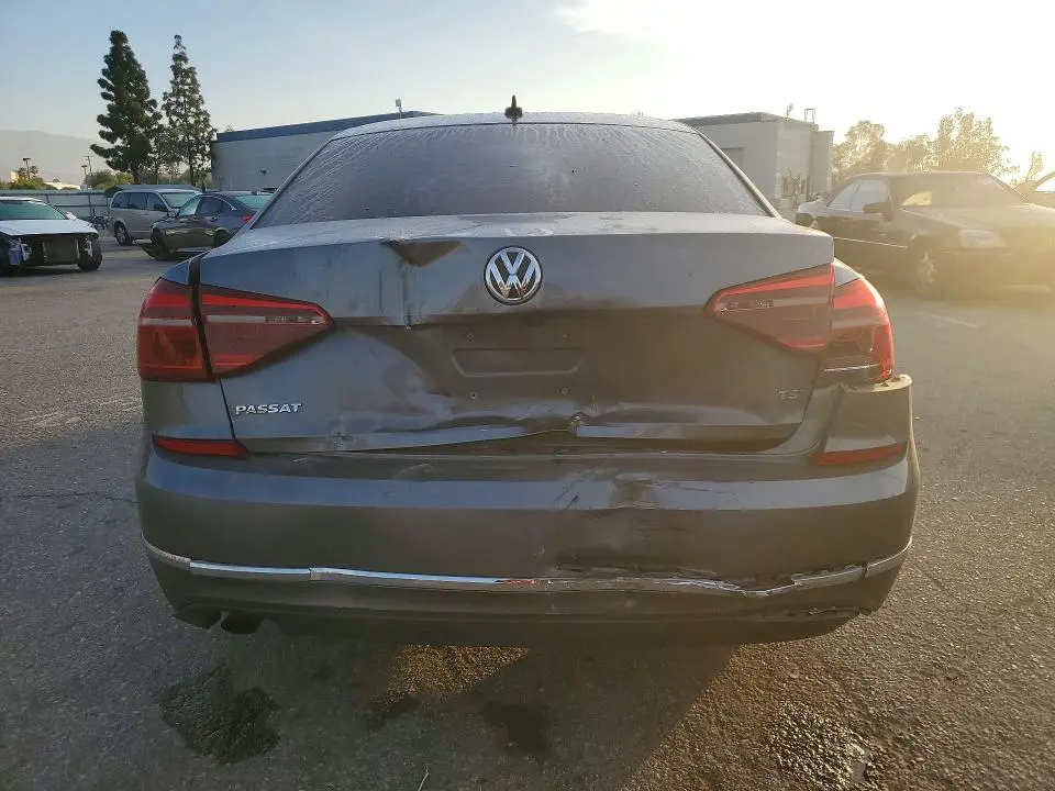2019 VOLKSWAGEN PASSAT   
