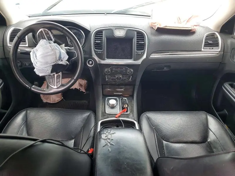 2019 CHRYSLER 300 LIMITED  