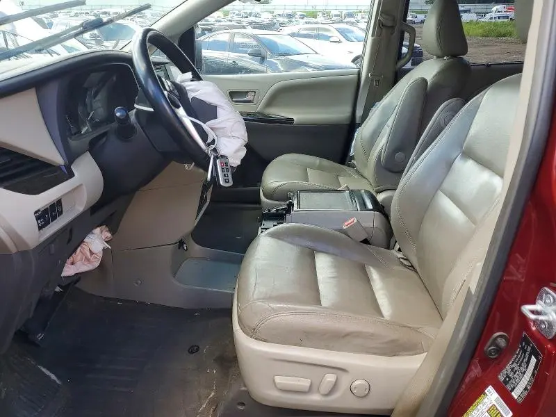2015 TOYOTA SIENNA XLE PREMIUM 8-PASSENGER  