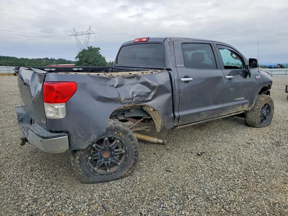 2013 TOYOTA TUNDRA PLATINUM  