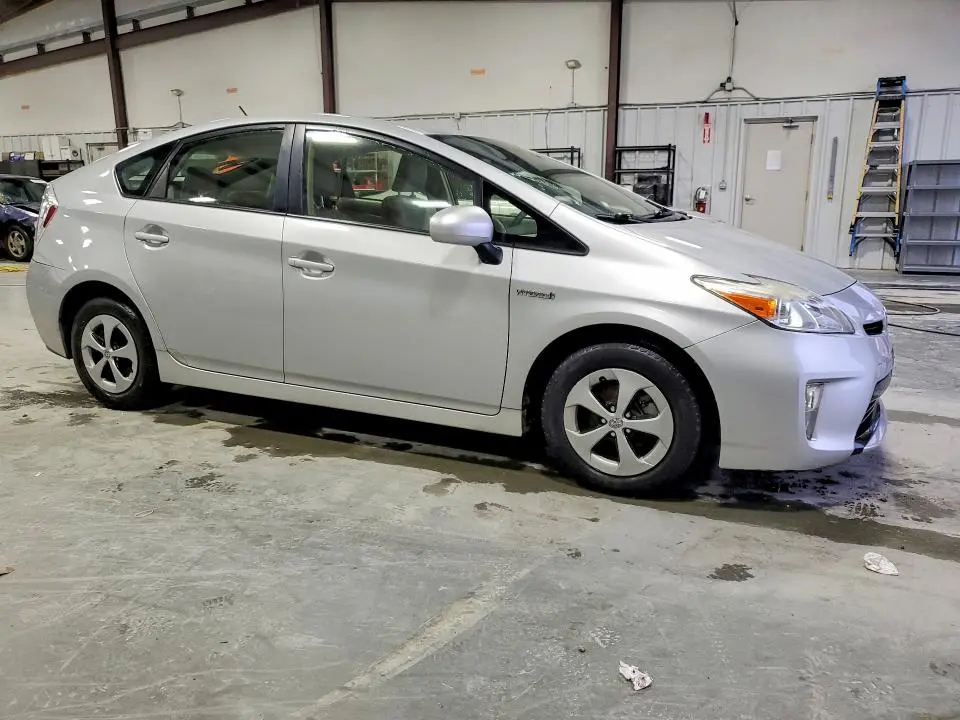 2015 TOYOTA PRIUS TWO  