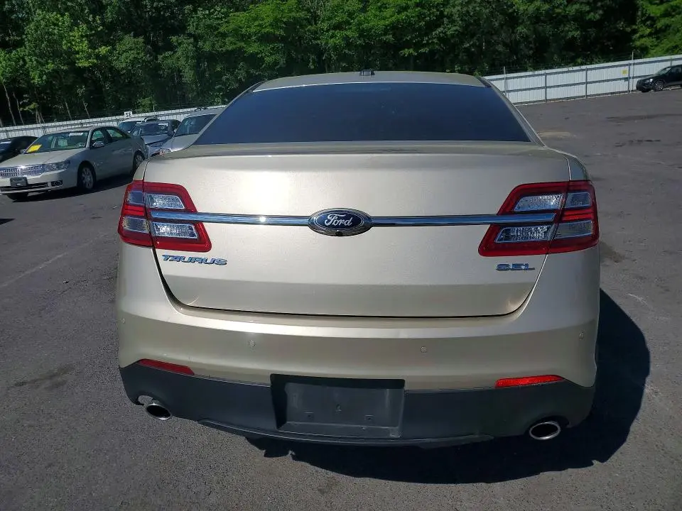 2018 FORD TAURUS SEL  