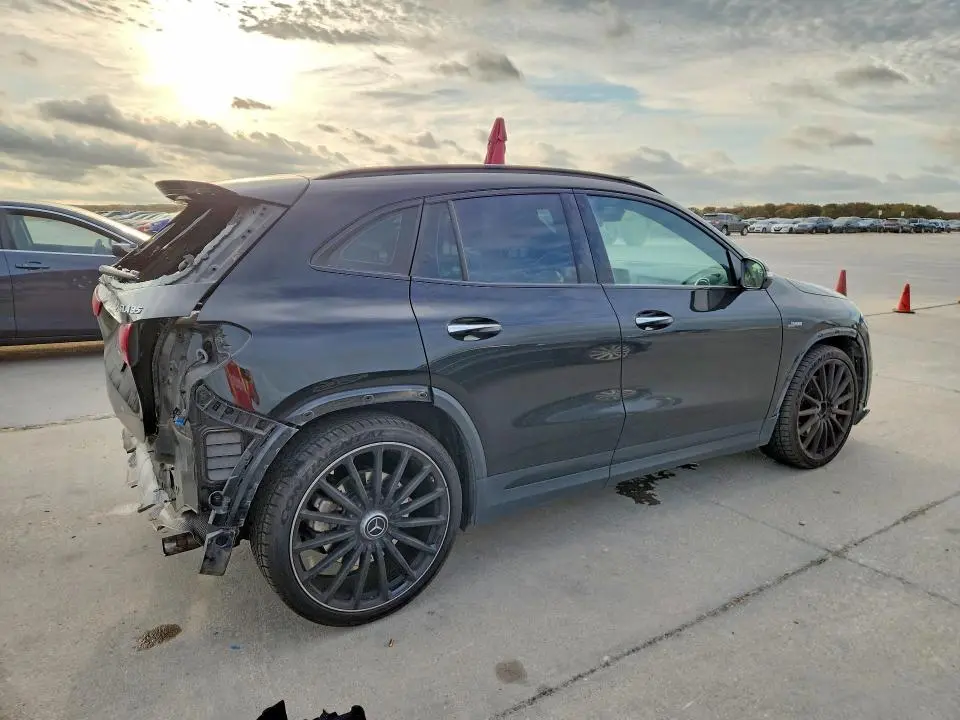 2022 MERCEDES-BENZ GLA 35 AMG  