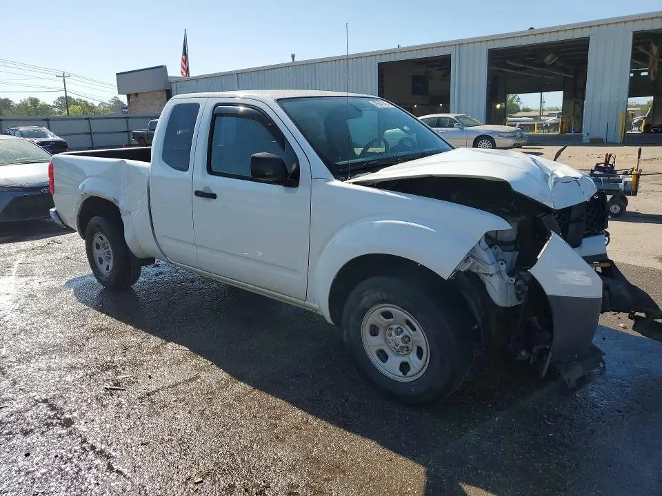 2013 NISSAN FRONTIER S  