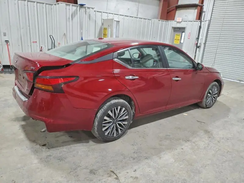 2023 NISSAN ALTIMA SV  