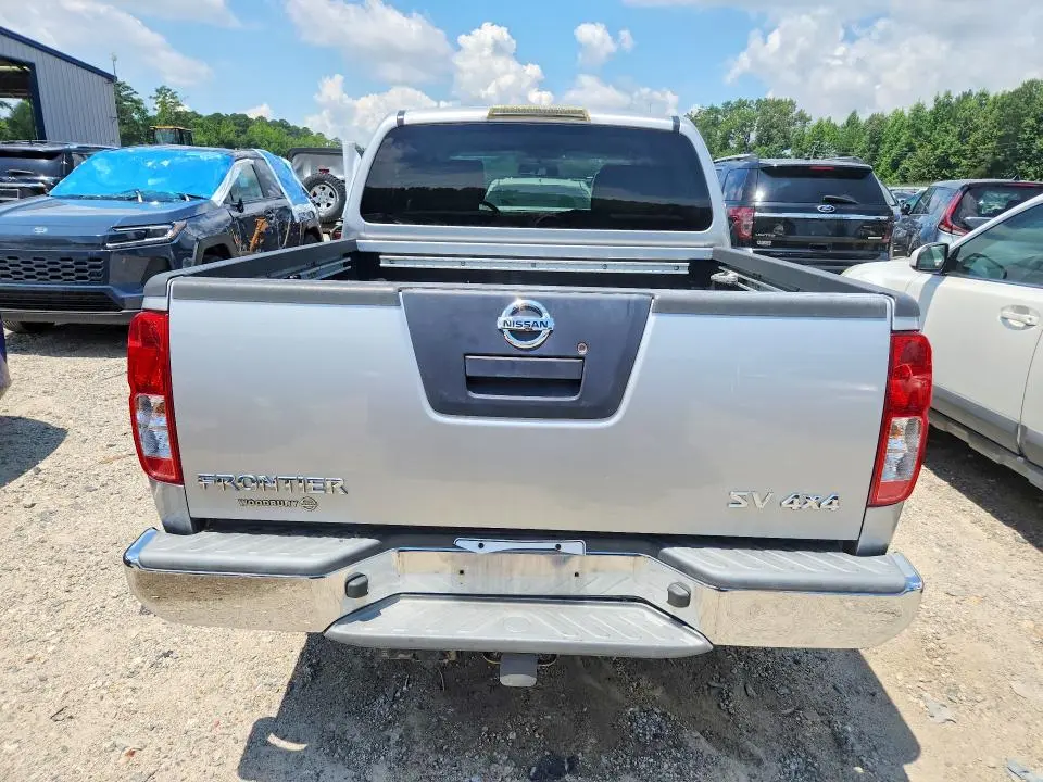 2011 NISSAN FRONTIER S  