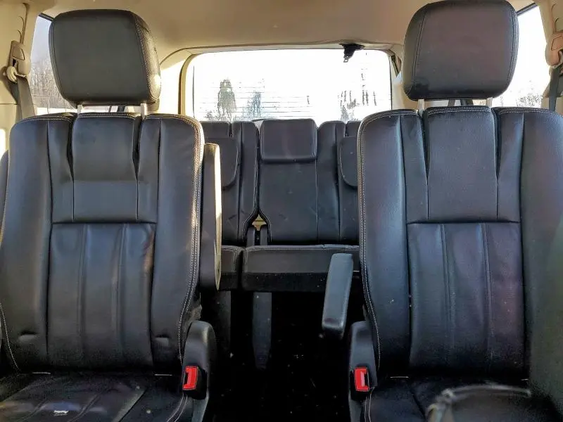 2013 CHRYSLER TOWN & COUNTRY TOURING  