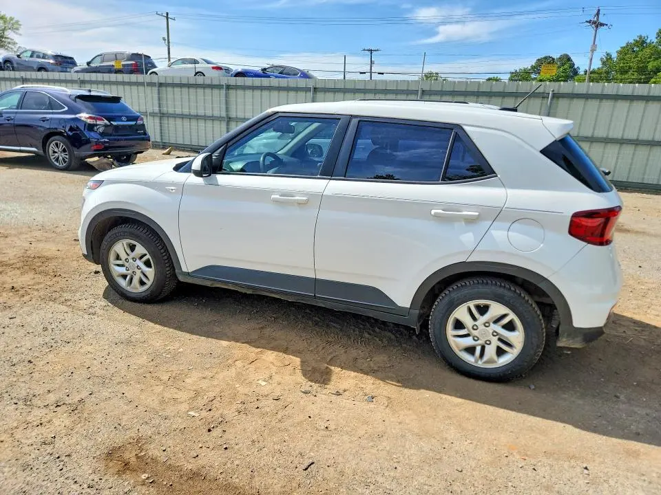 2023 HYUNDAI VENUE SE  