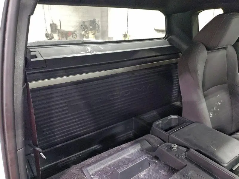 2025 TOYOTA TACOMA XTRACAB  