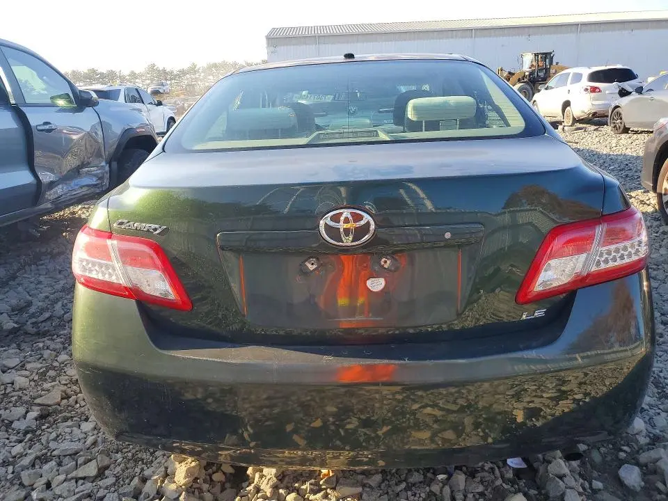 2011 TOYOTA CAMRY LE  
