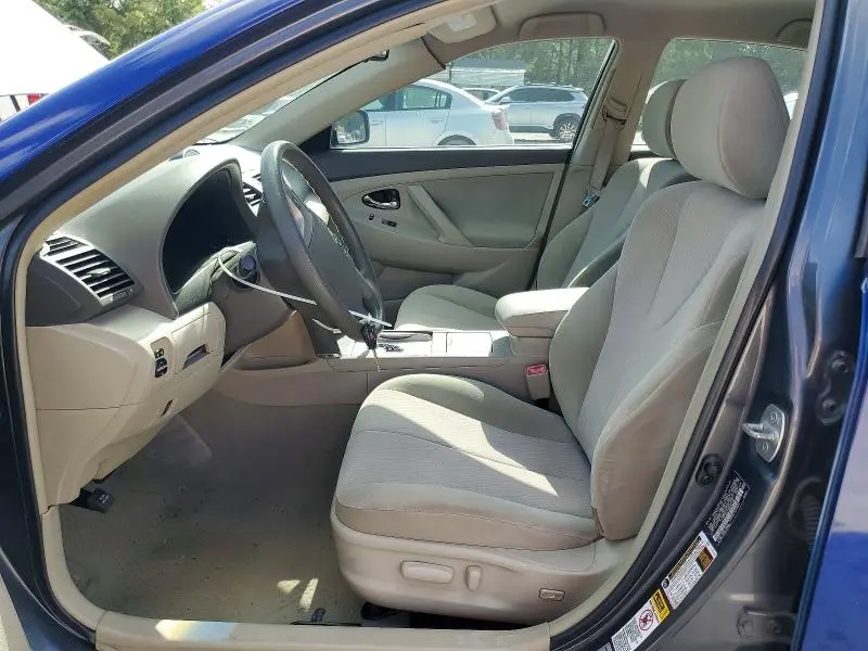 2010 TOYOTA CAMRY LE  
