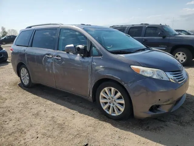 2011 TOYOTA SIENNA XLE