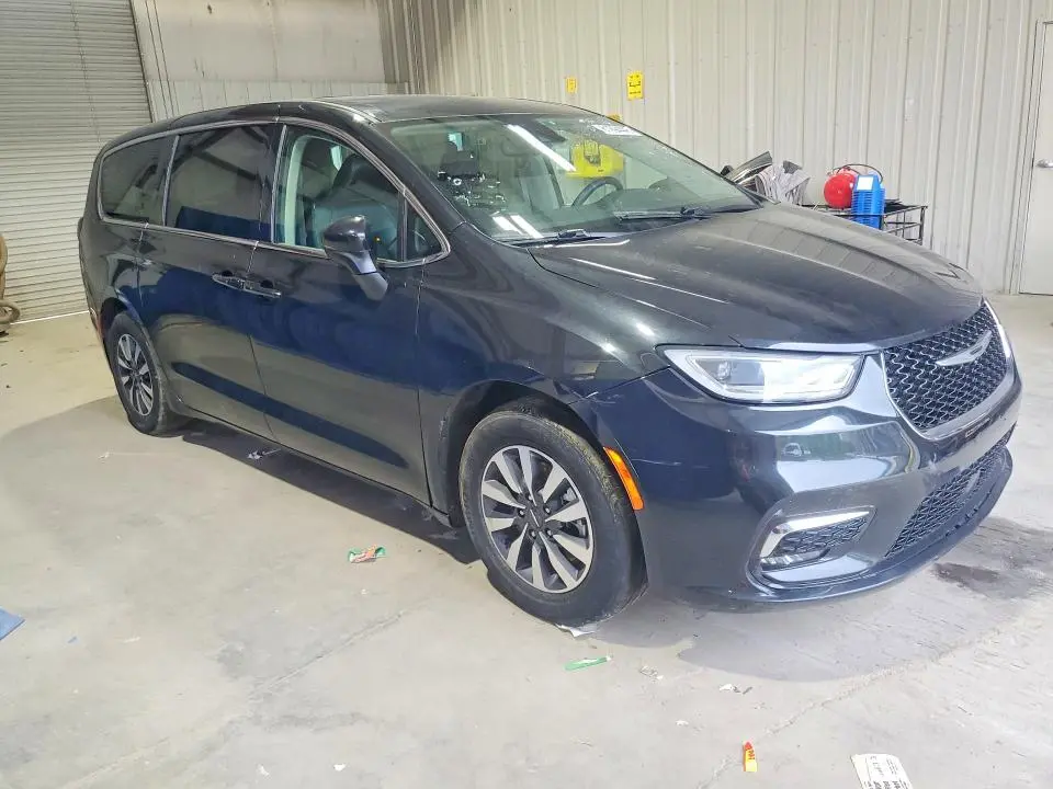 2023 CHRYSLER PACIFICA HYBRID TOURING L  