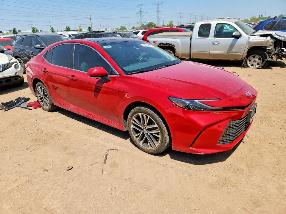 2025 TOYOTA CAMRY   