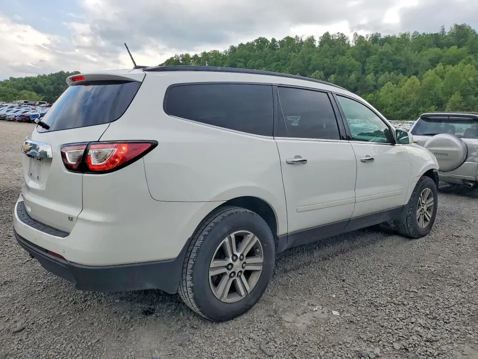 2017 CHEVROLET TRAVERSE LT  