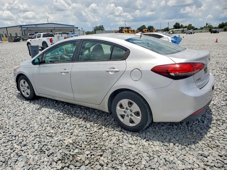 2018 KIA FORTE LX  
