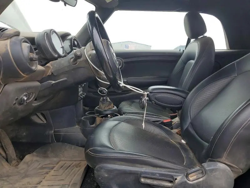 2019 MINI COOPER   