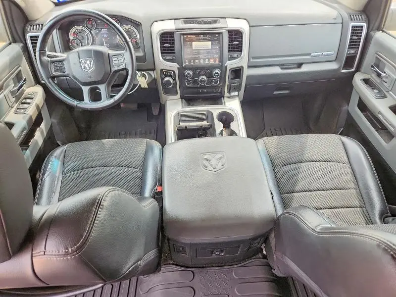 2017 RAM 1500 SLT  