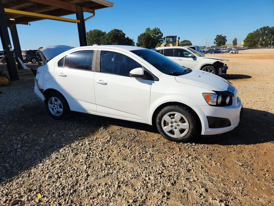2015 CHEVROLET SONIC LS  