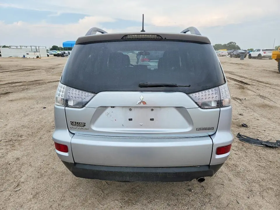 2013 MITSUBISHI OUTLANDER SE  