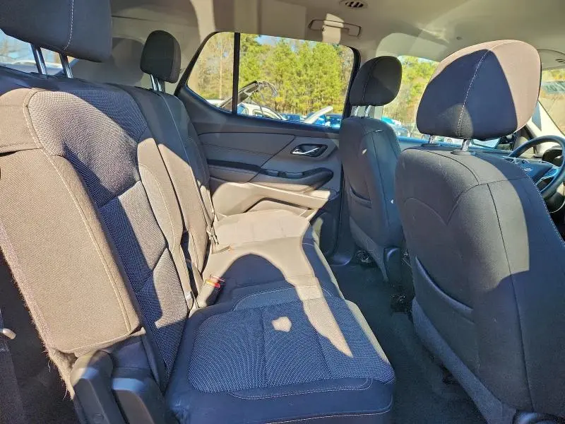 2020 CHEVROLET TRAVERSE LS  