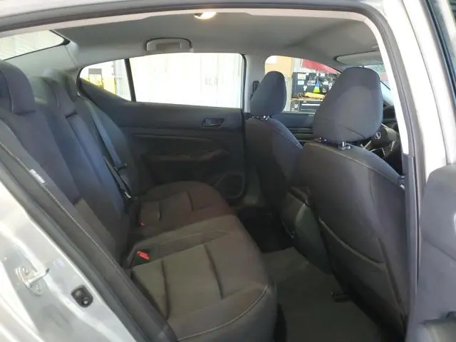 2024 NISSAN ALTIMA SV  