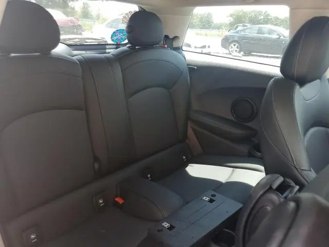 2019 MINI COOPER S  