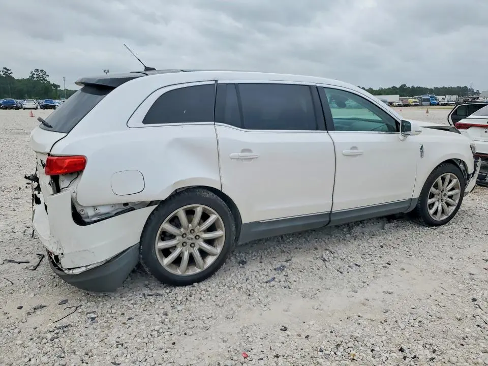 2010 LINCOLN MKT   