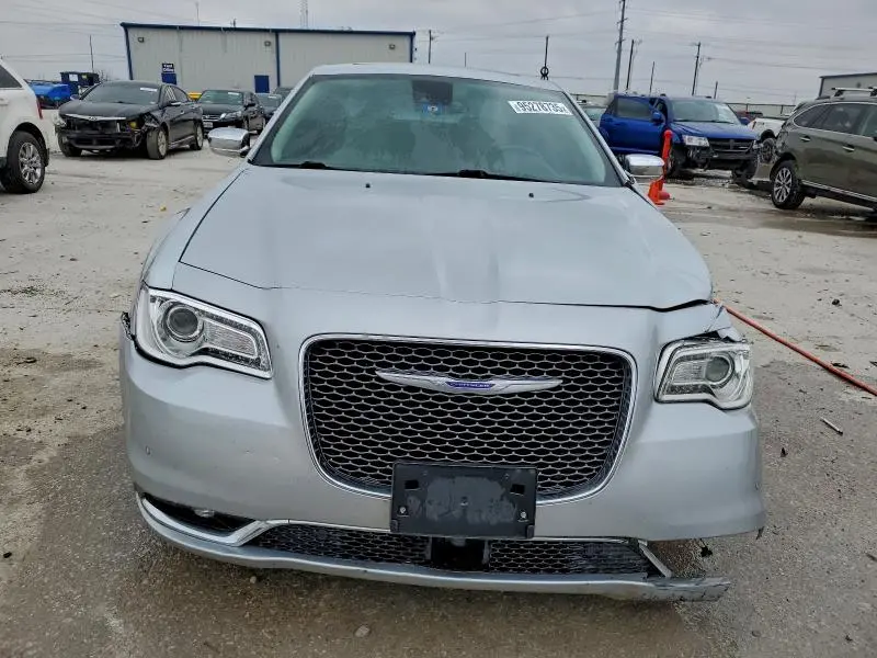 2019 CHRYSLER 300 LIMITED  
