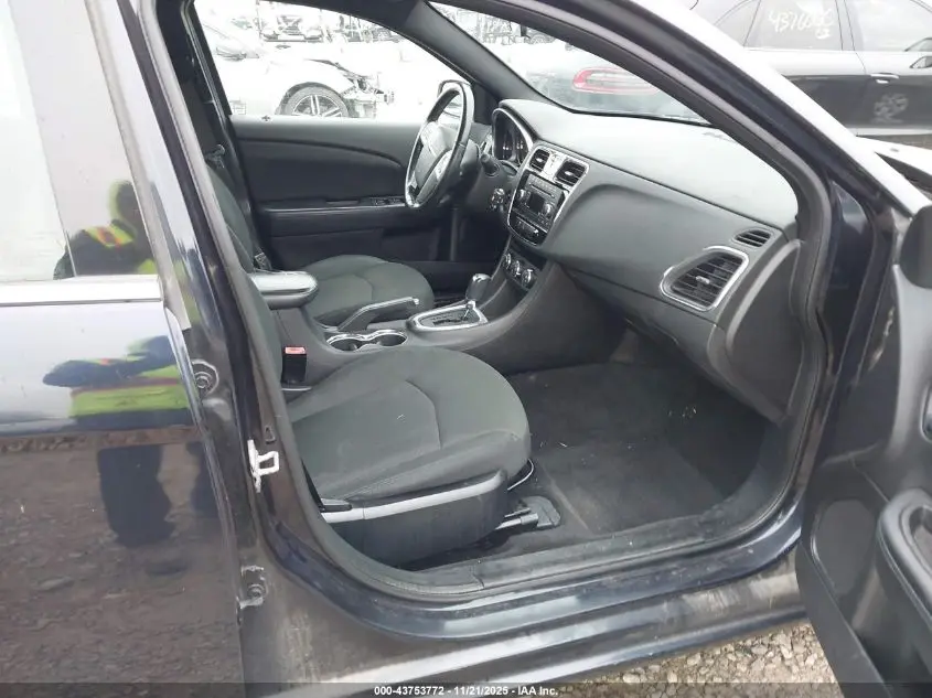 2011 CHRYSLER 200 TOURING