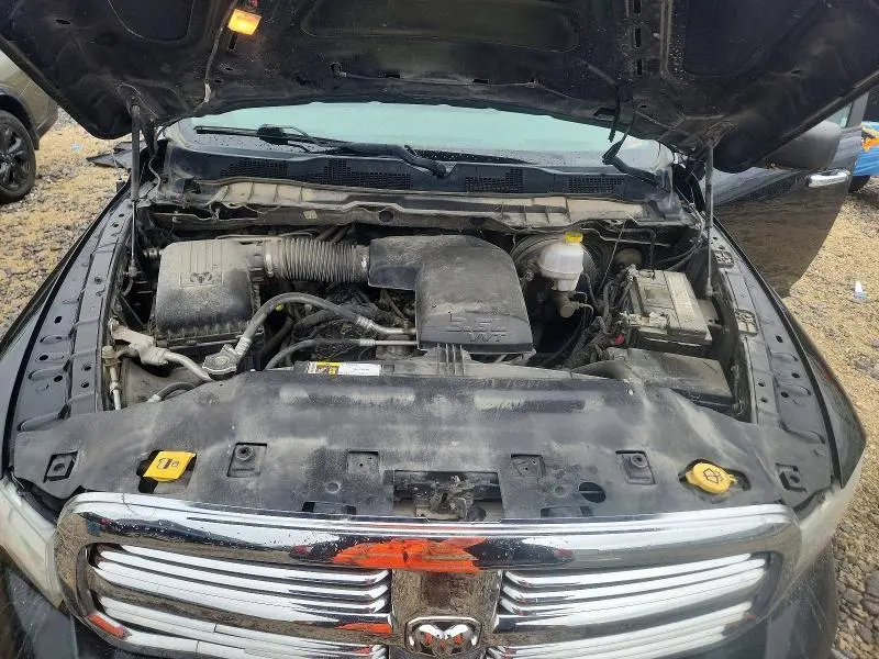 2016 RAM 1500 SLT  