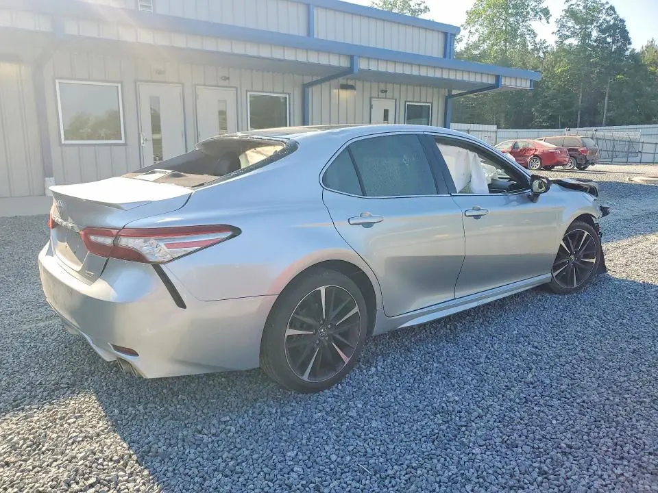2018 TOYOTA CAMRY XSE  