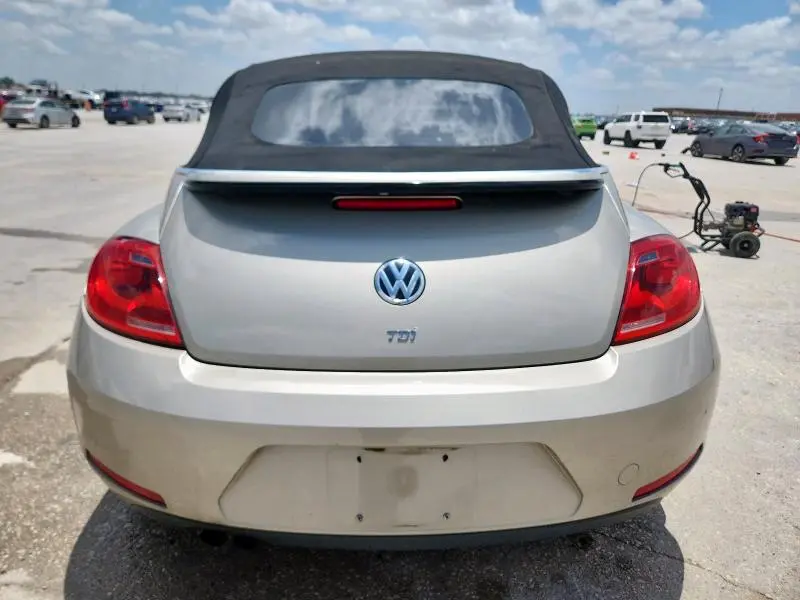 2013 VOLKSWAGEN BEETLE   