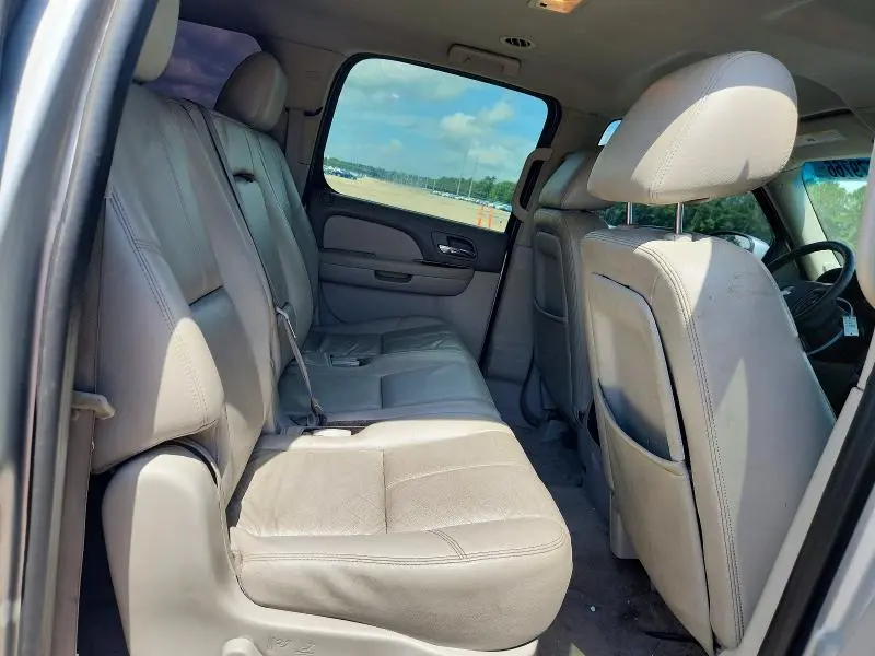 2011 CHEVROLET SUBURBAN   
