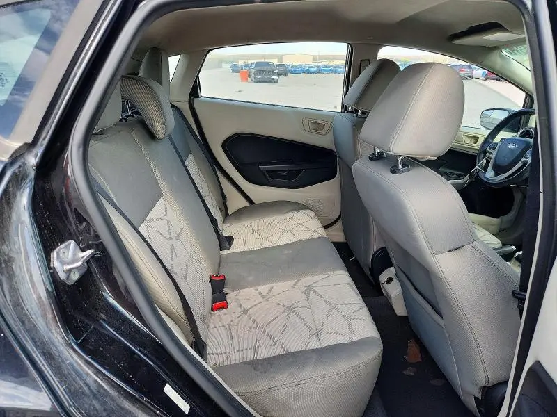 2013 FORD FIESTA SE  