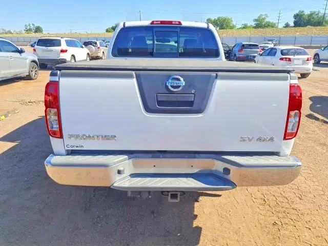 2011 NISSAN FRONTIER SV V6  