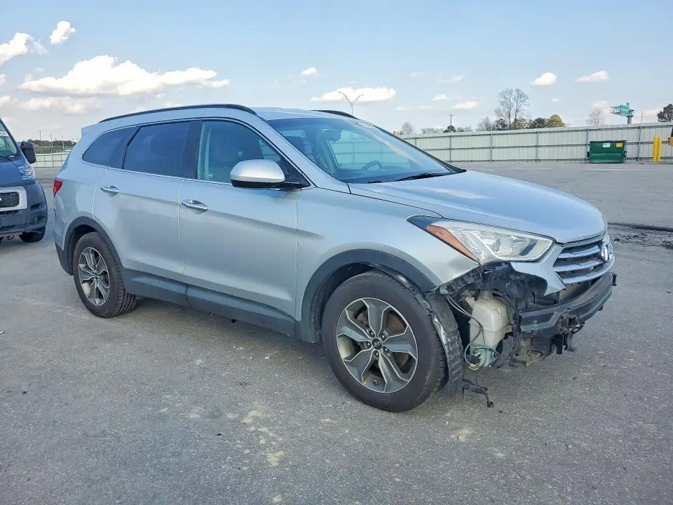 2016 HYUNDAI SANTA FE SE  